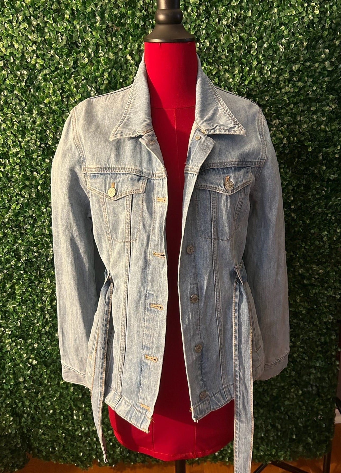 EXPRESS BELTED DENIM JACKET