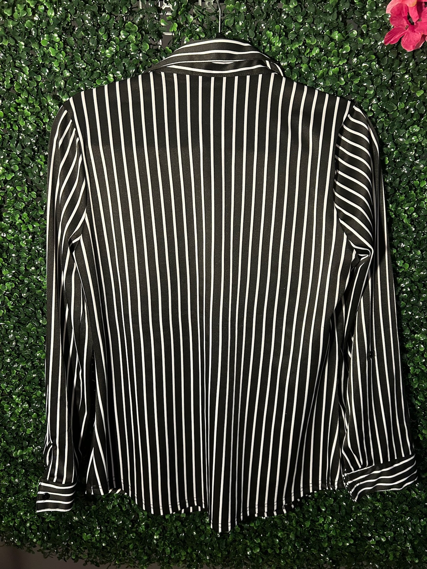 Unique Spectrum Blk/Whit Stripped Blouse