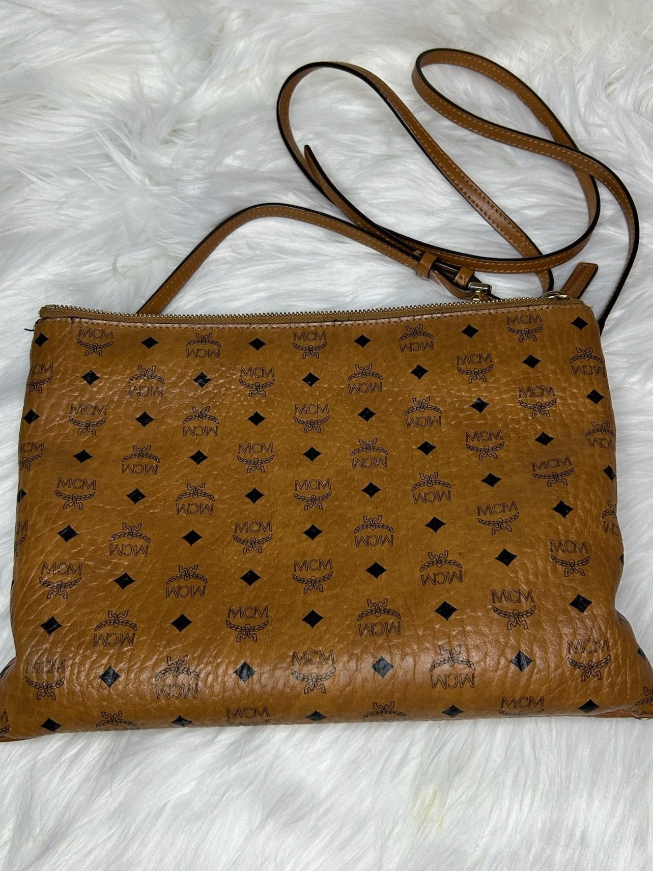 MCM Envelope Cutch with Strap