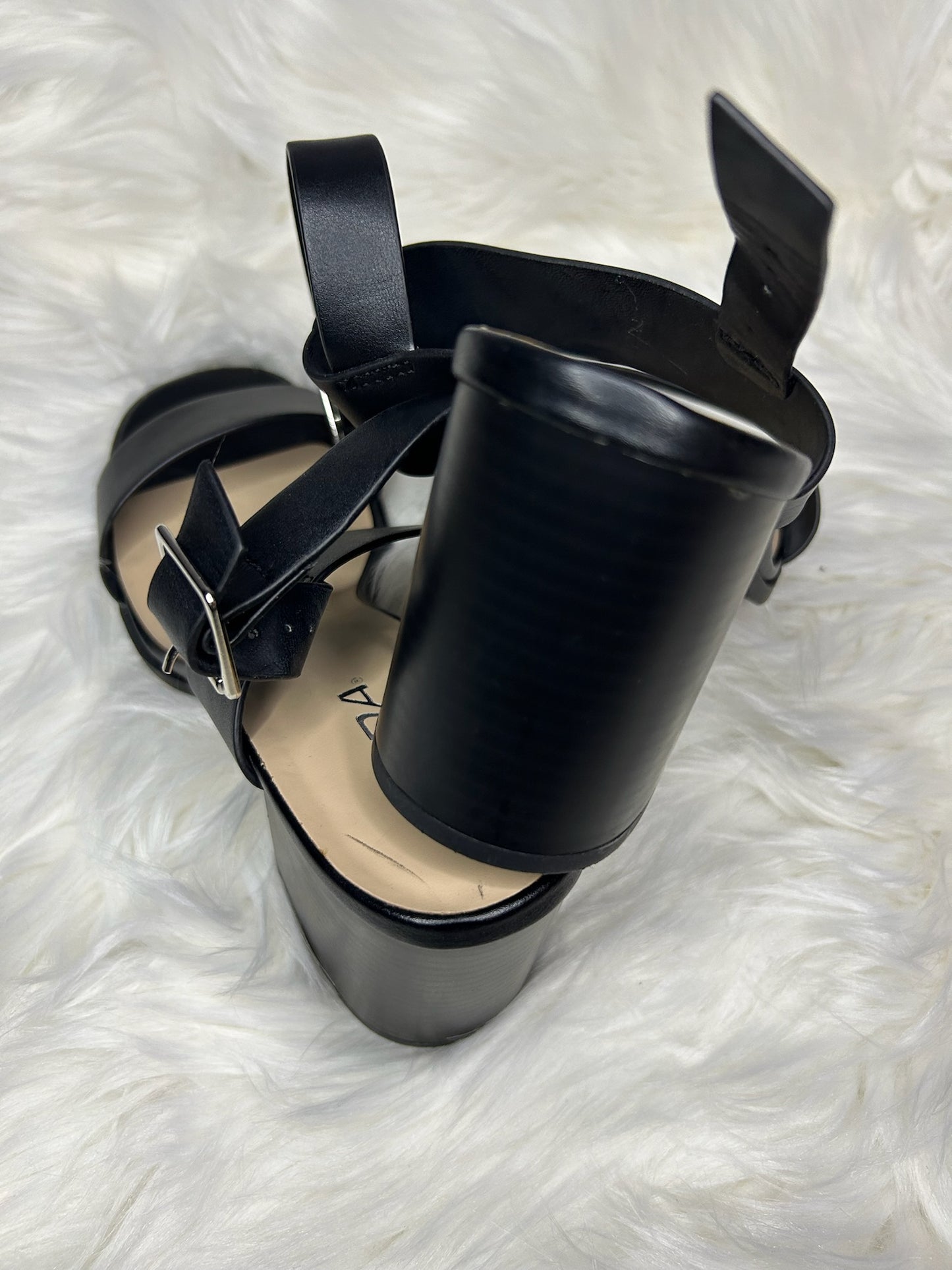 Soda Opentoe block Sandal