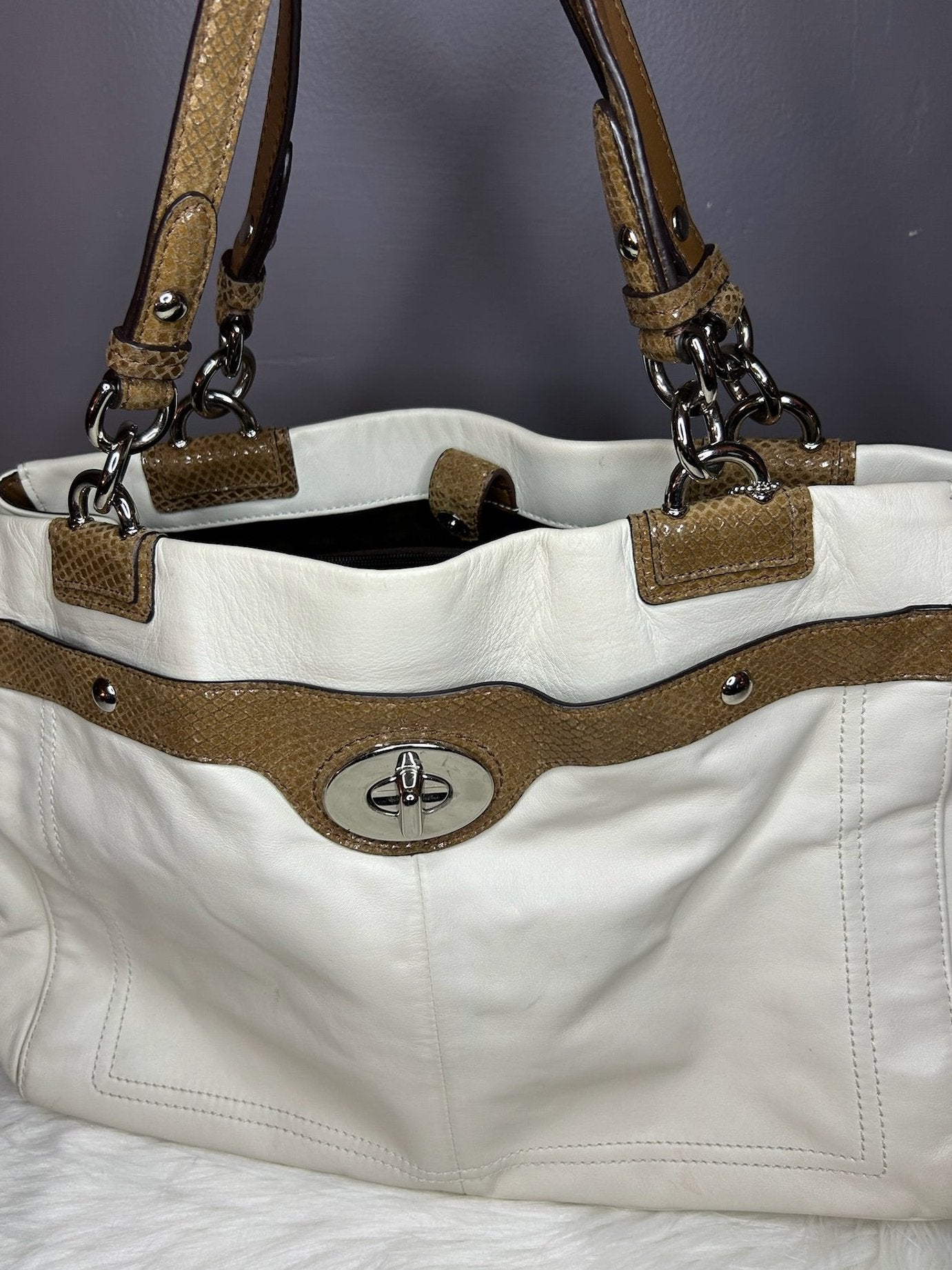 Coach Vintage Leather Shoulder Bag