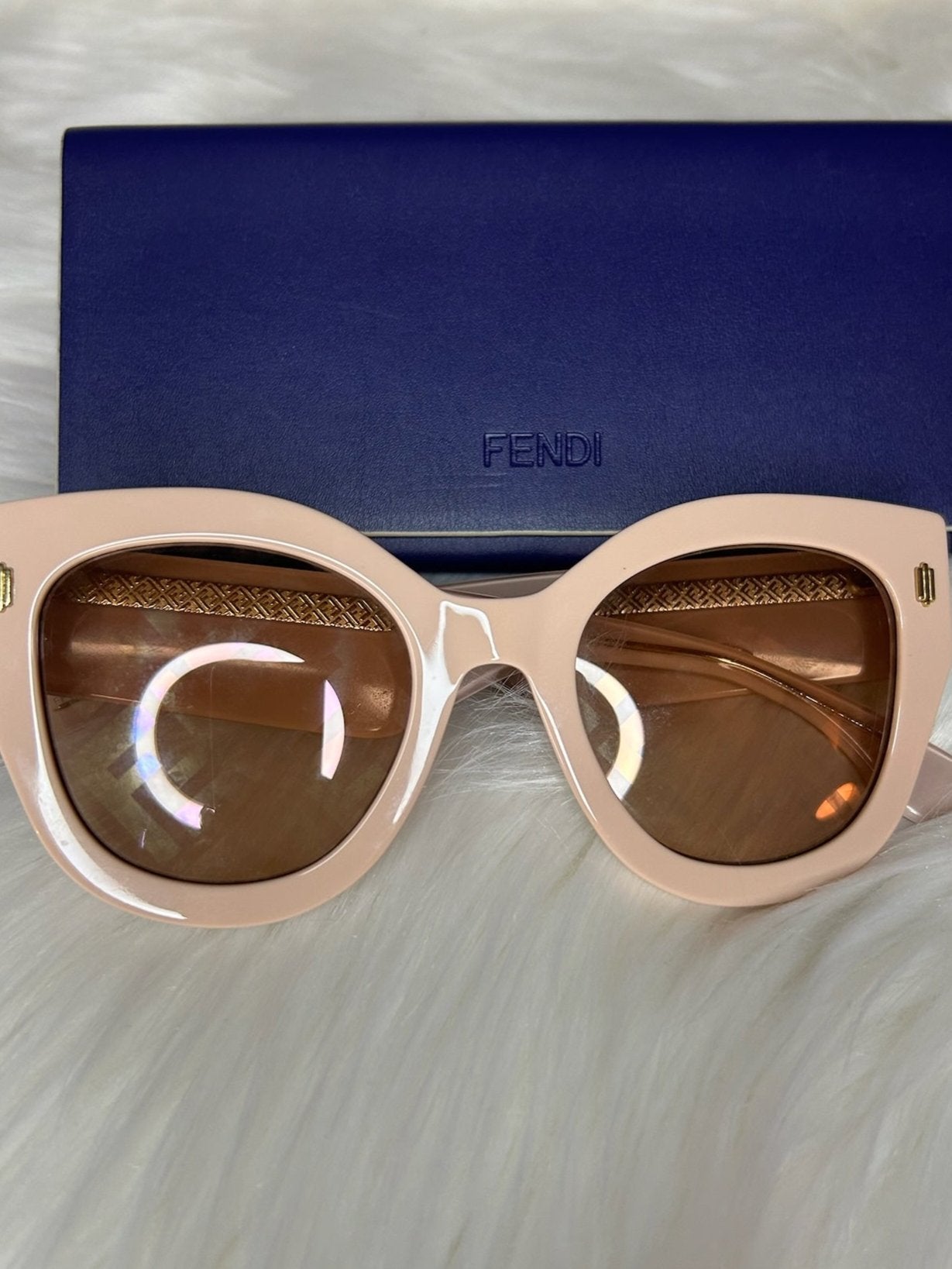 Fendi Logo Print Sunglasses