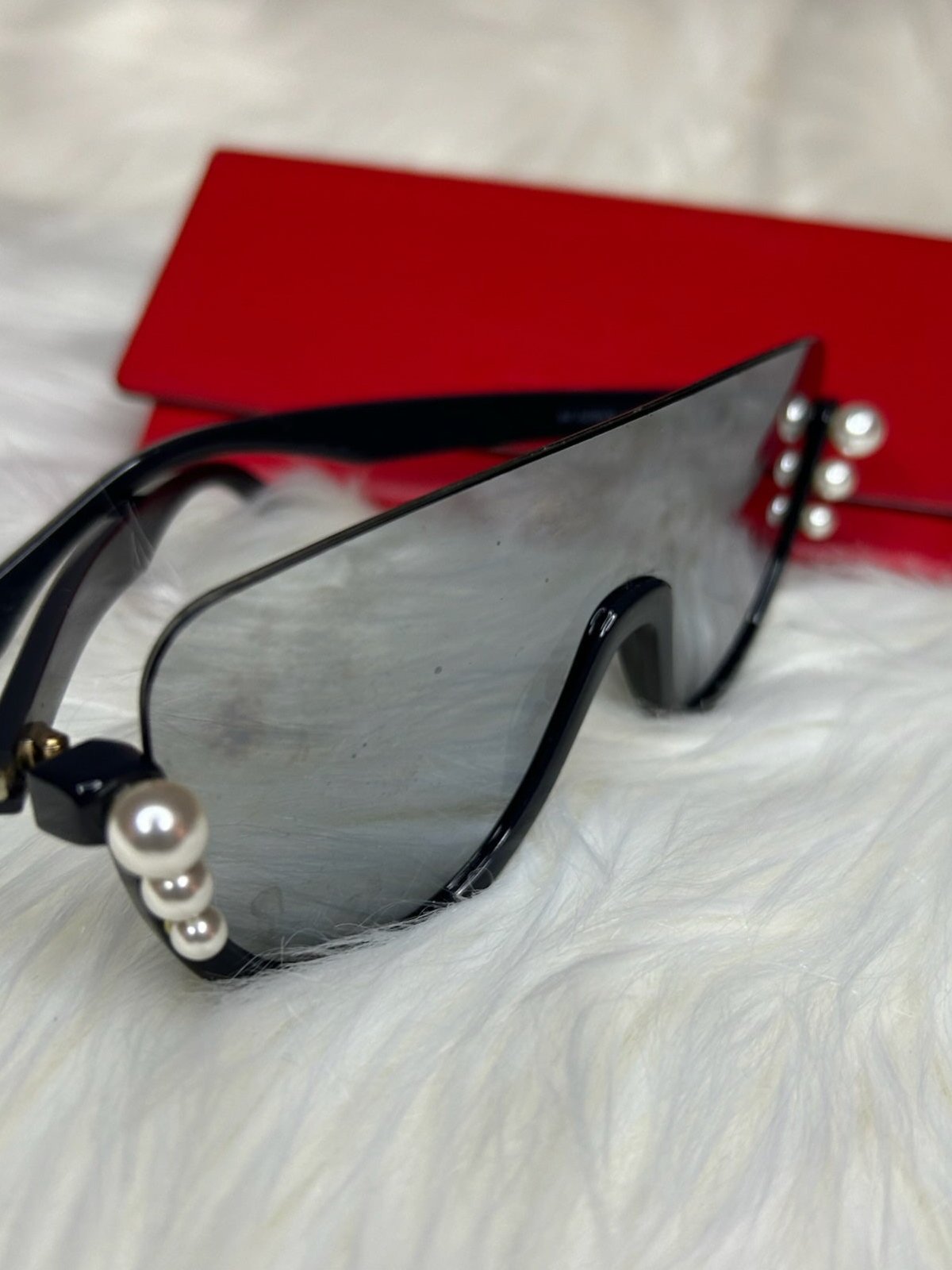 Black/Pearl Fendi Sunglasses