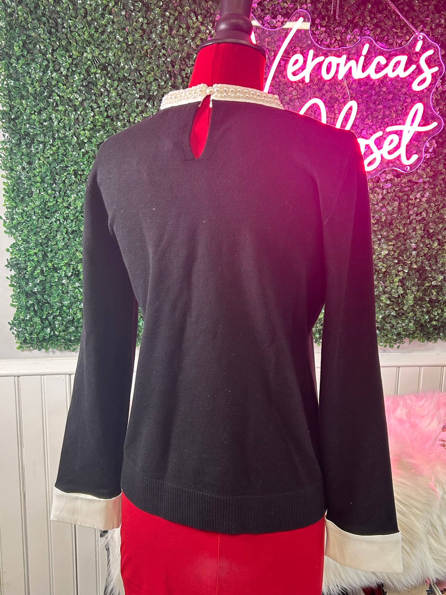 Bellini Black and Ivory Pearl sweater