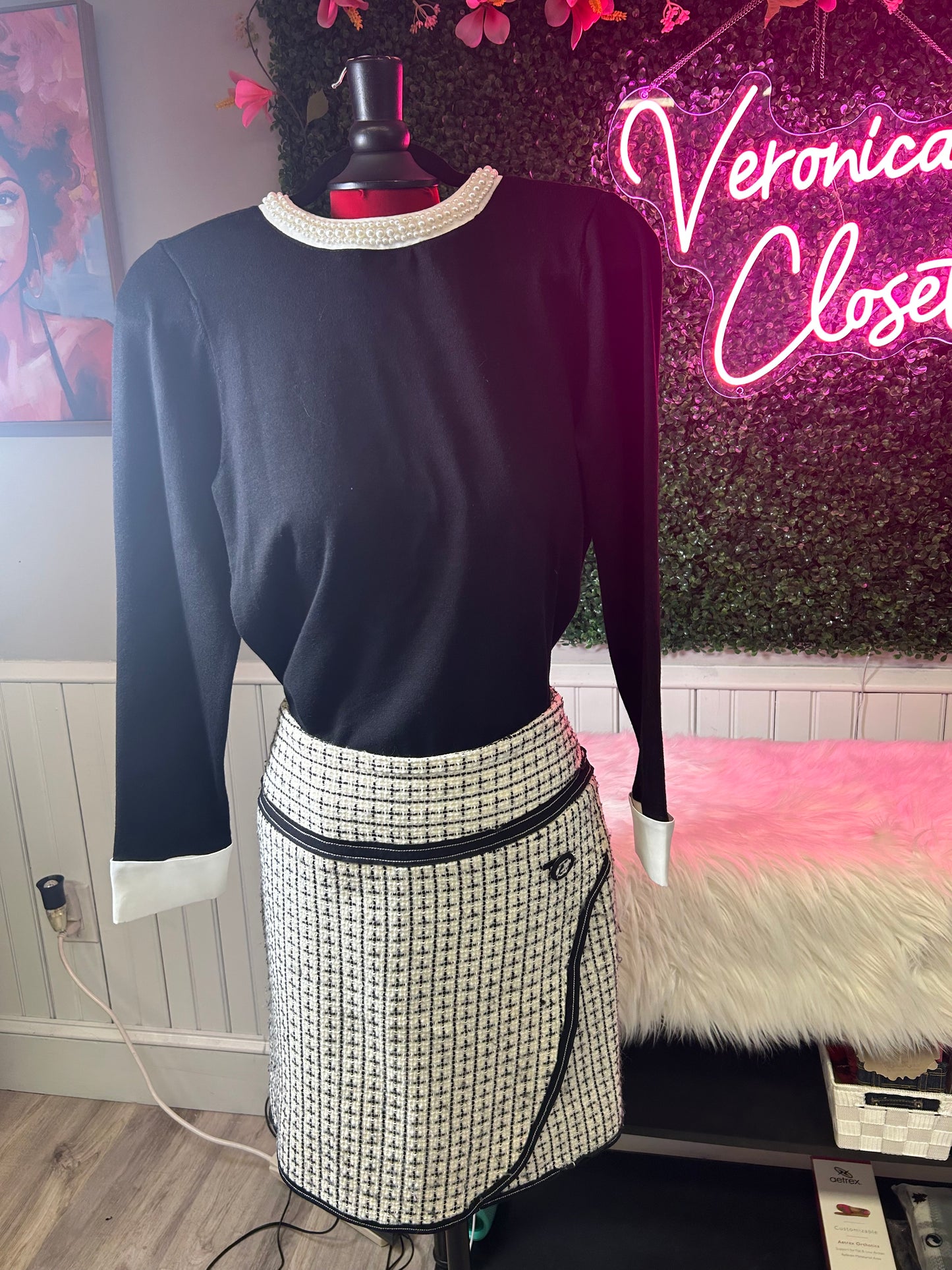 Bellini Black and Ivory Pearl sweater